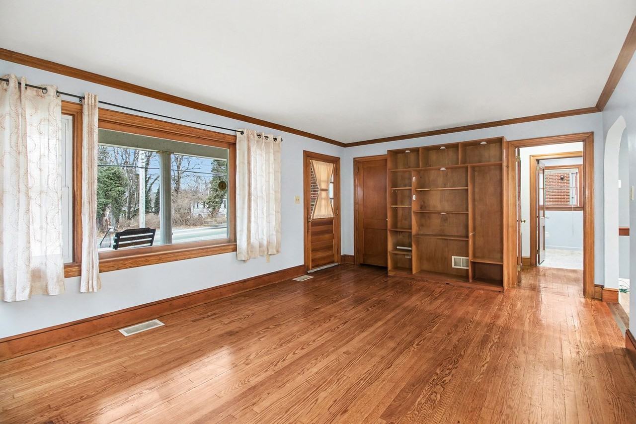 12 Carlisle Rd - Photo 3 of 22