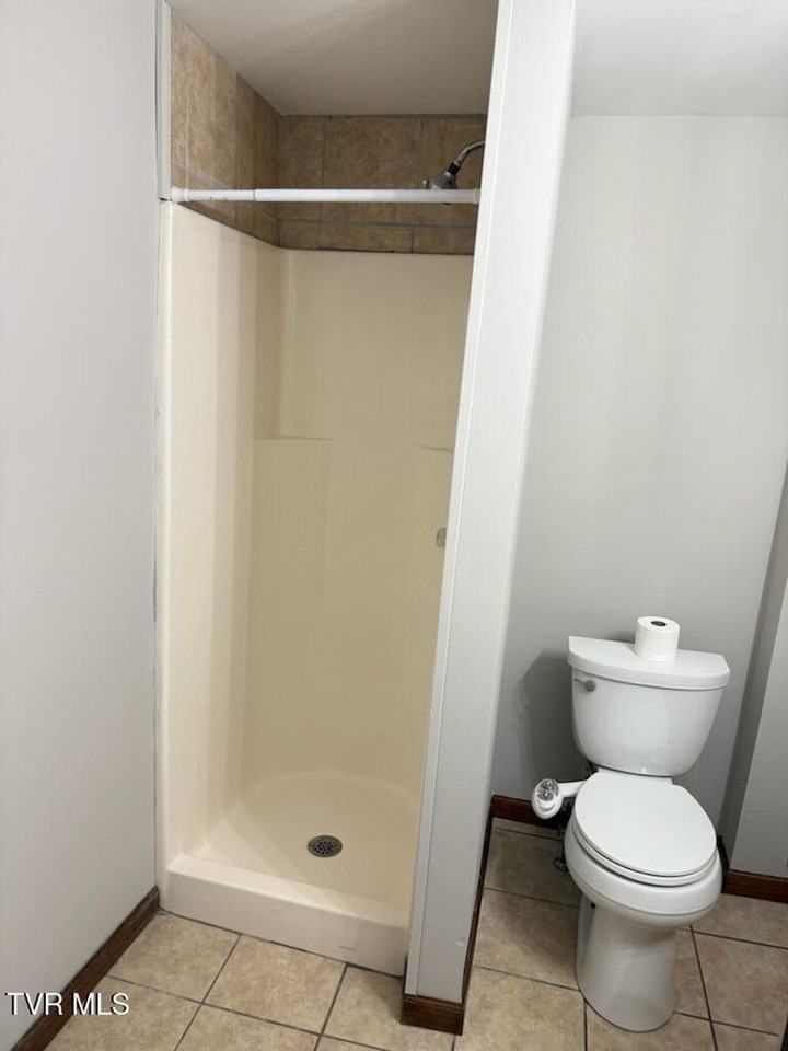 1224 Shelby St - Photo 5 of 17