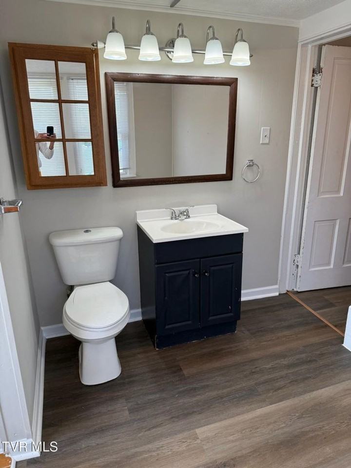 1224 Shelby St - Photo 7 of 17