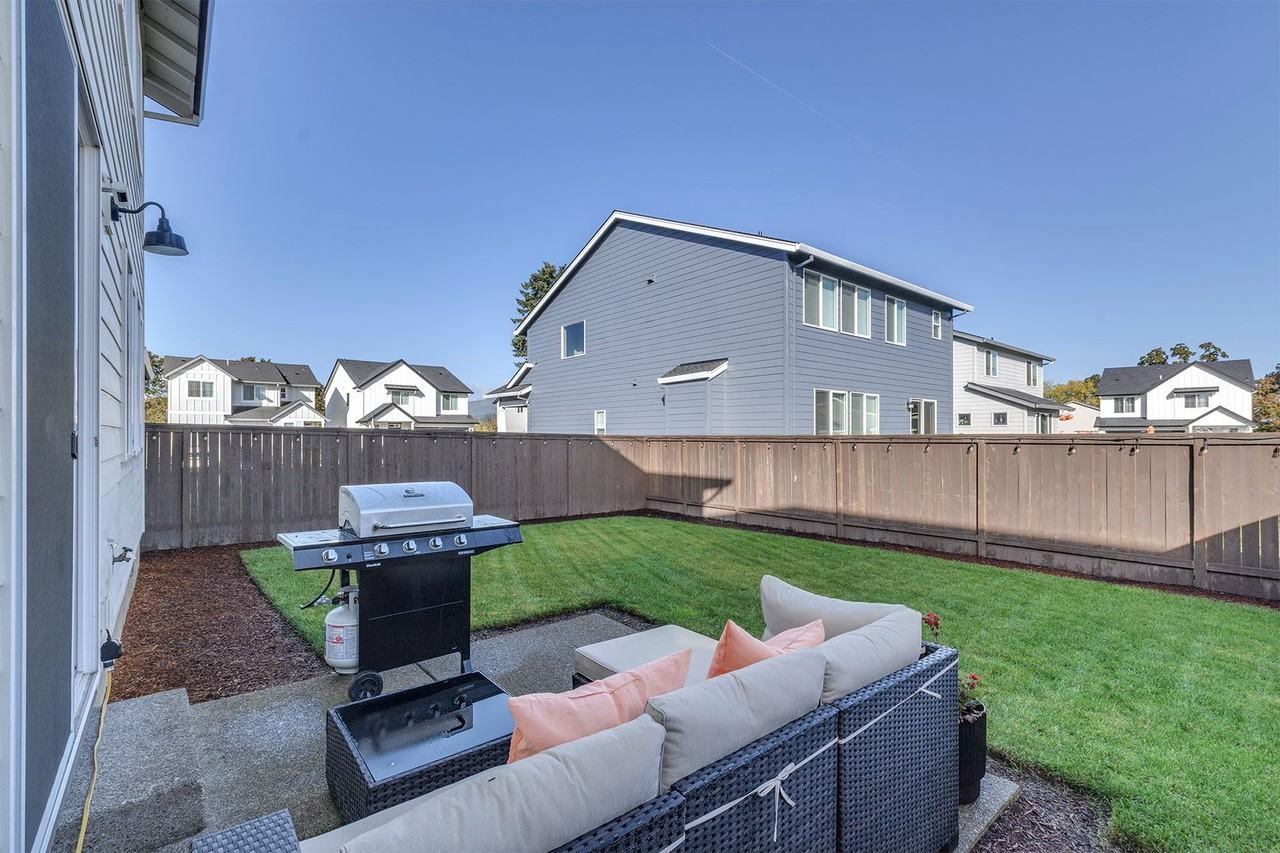 1995 Nw Wessex St - Photo 4 of 31