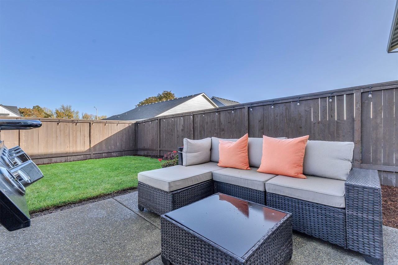 1995 Nw Wessex St - Photo 6 of 31