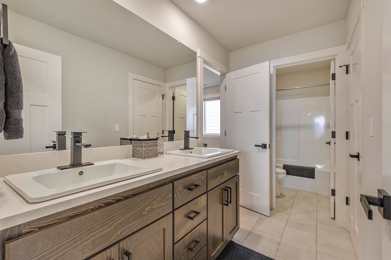 1995 Nw Wessex St - Photo 7 of 31