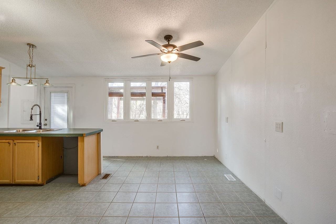 12124 Lunar Ln - Photo 6 of 20