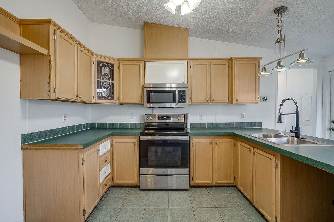 12124 Lunar Ln - Photo 7 of 20