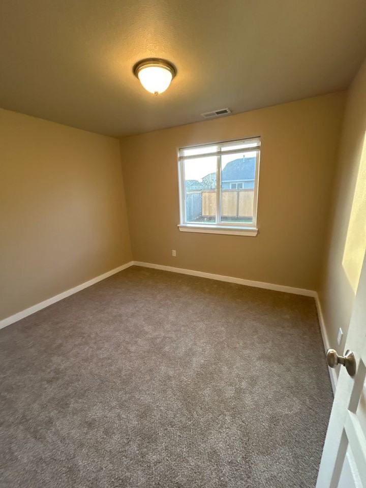 4232 Chartwell St Se - Photo 2 of 14