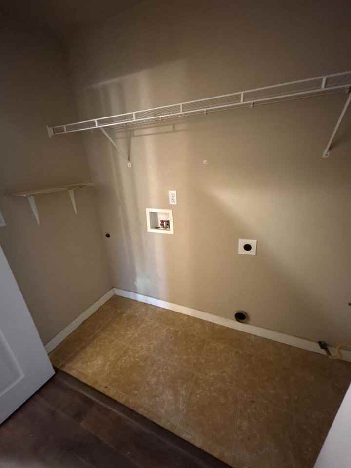 4232 Chartwell St Se - Photo 7 of 14