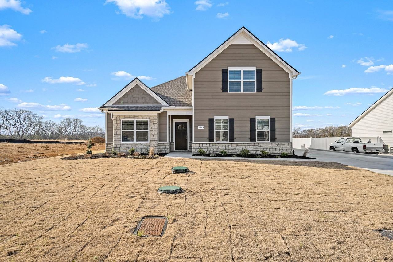 2625 Unitas Dr - Photo 4 of 47