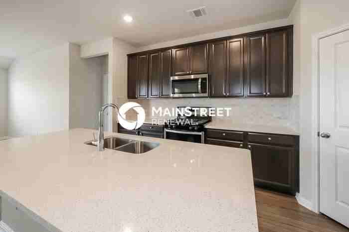 1014 Round Bale Rd - Photo 4 of 16