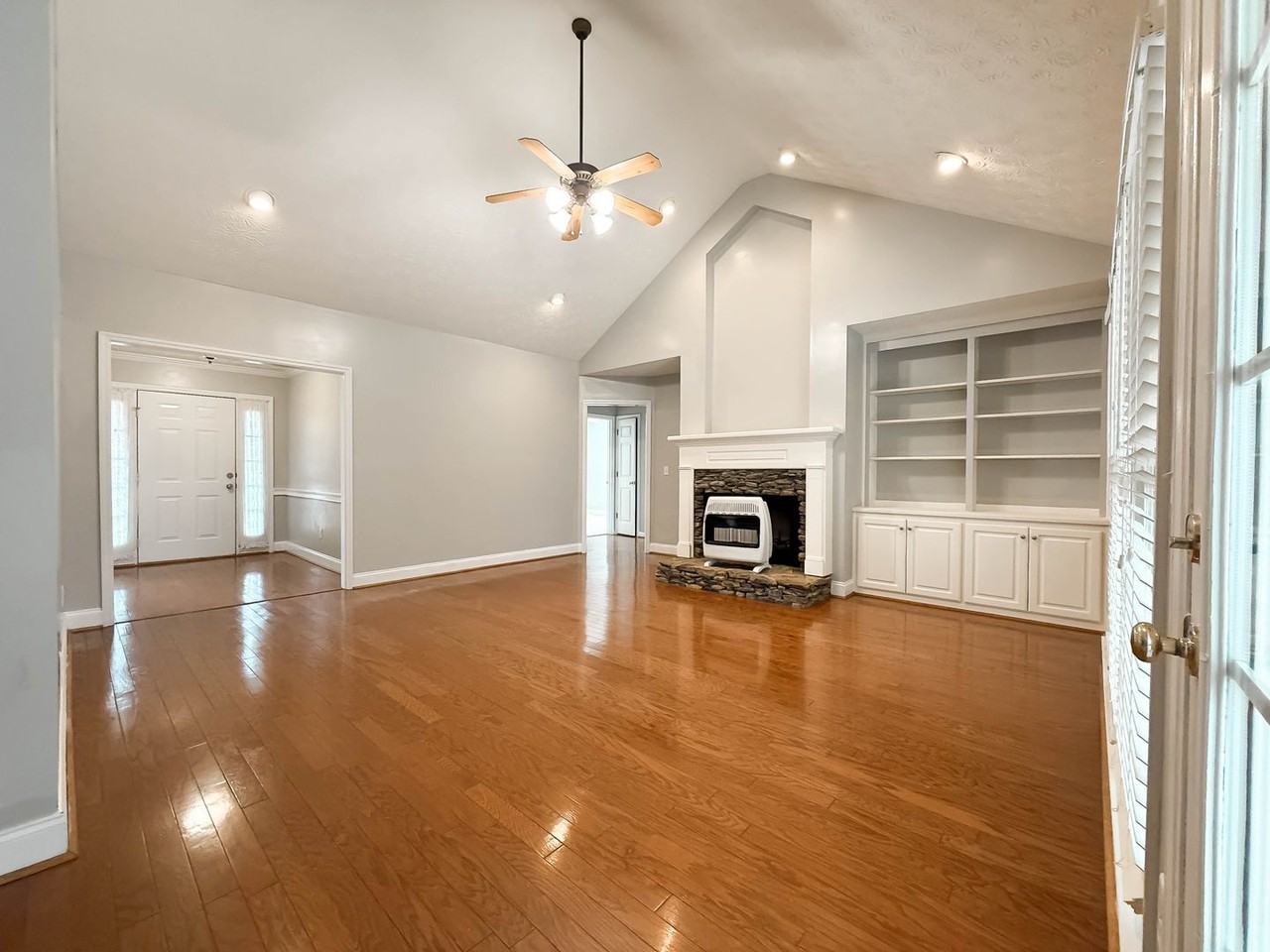 7982 Westlake Dr - Photo 6 of 46