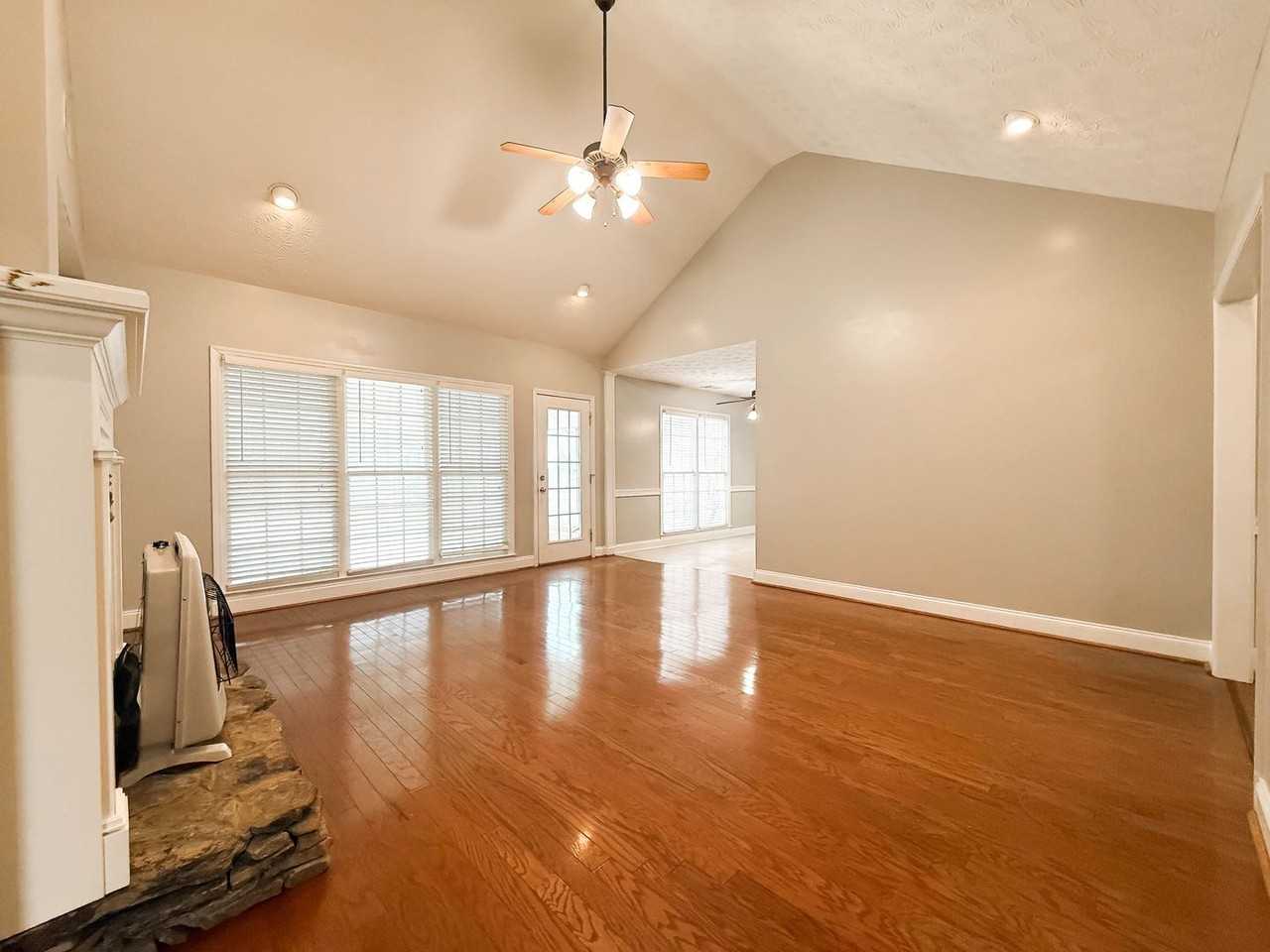 7982 Westlake Dr - Photo 7 of 46