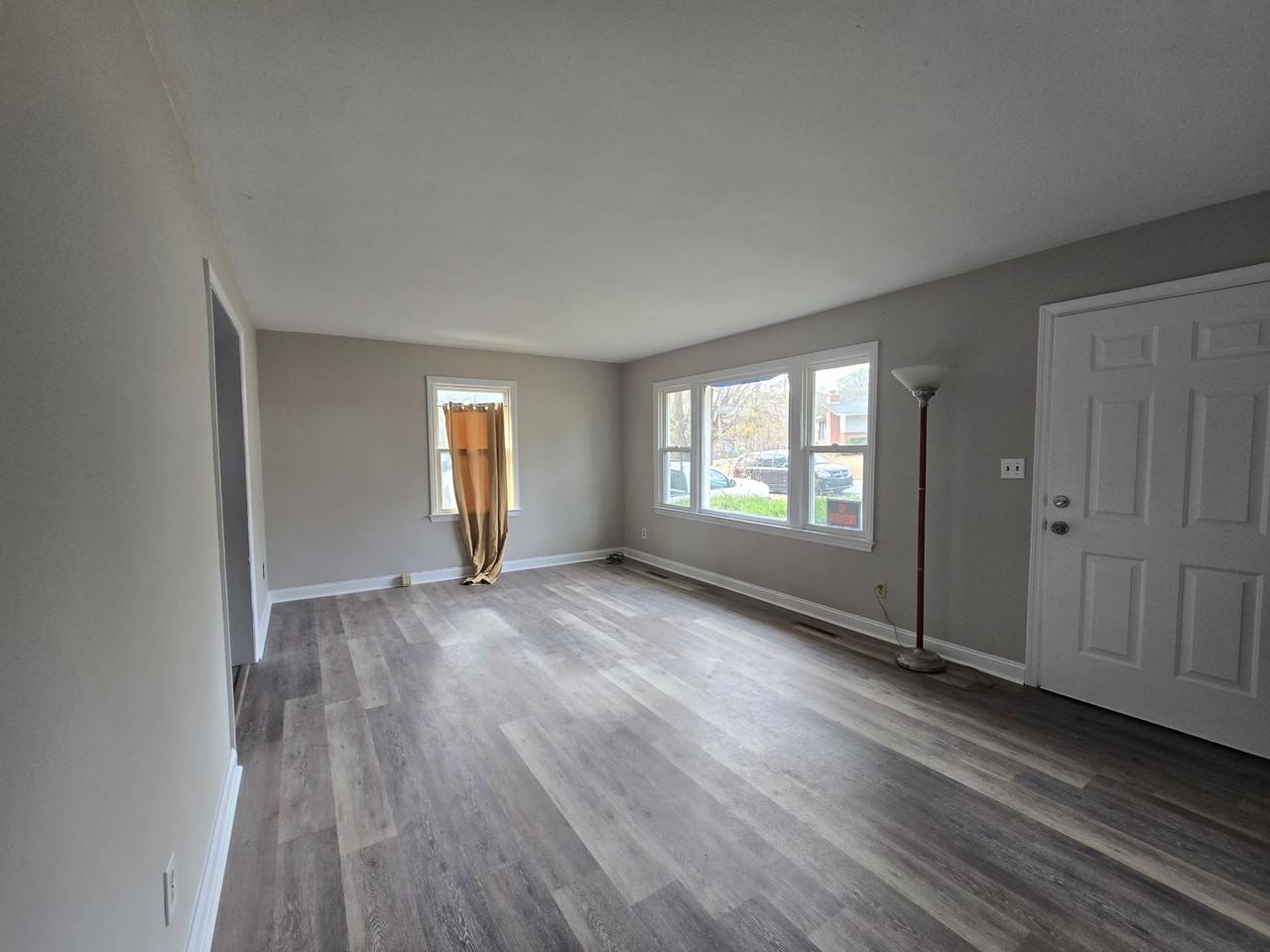 1606 Gilmore St - Photo 2 of 23