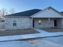 featured image of 923 Callie Ave