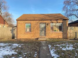 featured image of 7423 Chestnut Ave