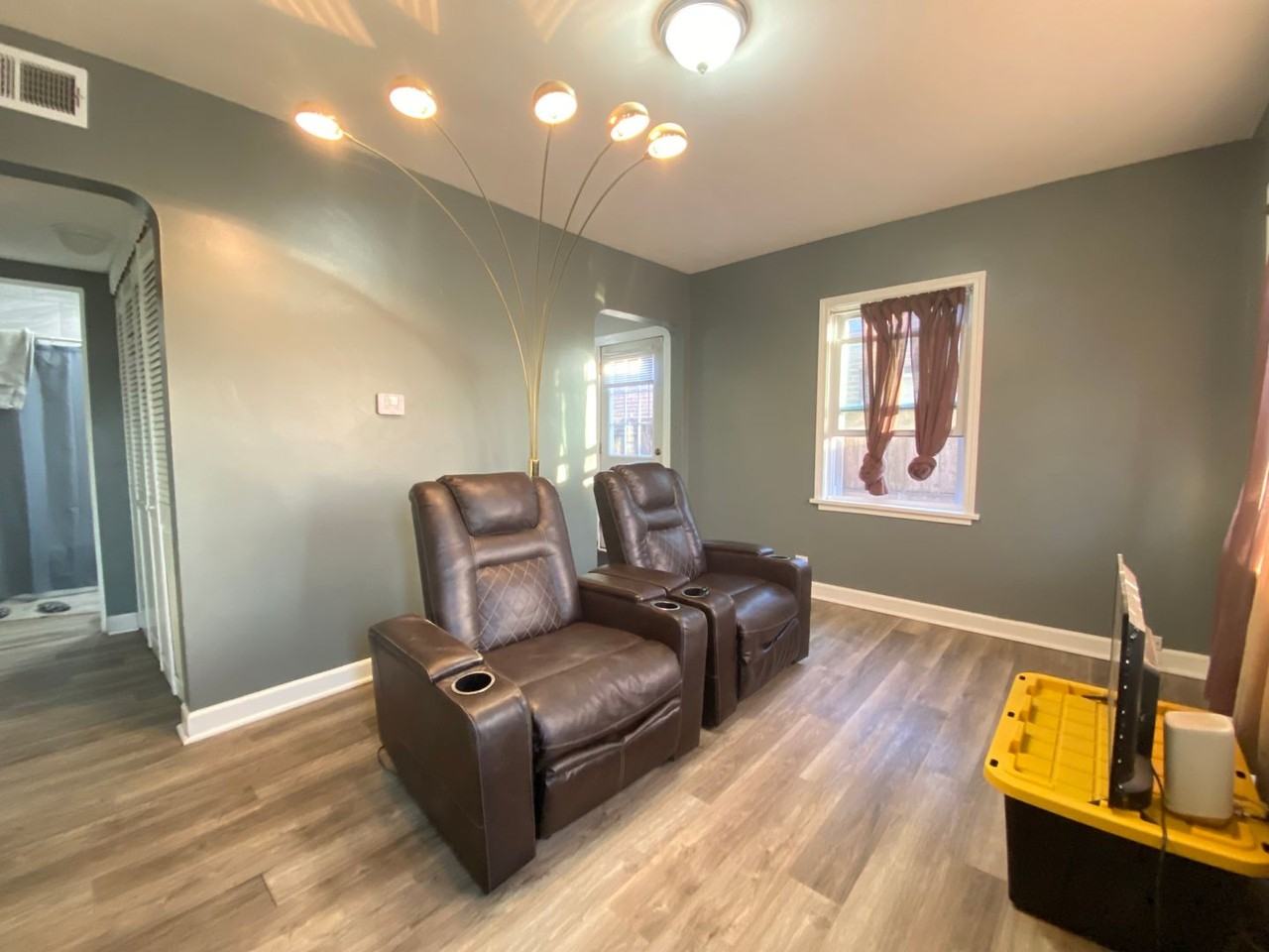 7423 Chestnut Ave - Photo 3 of 11