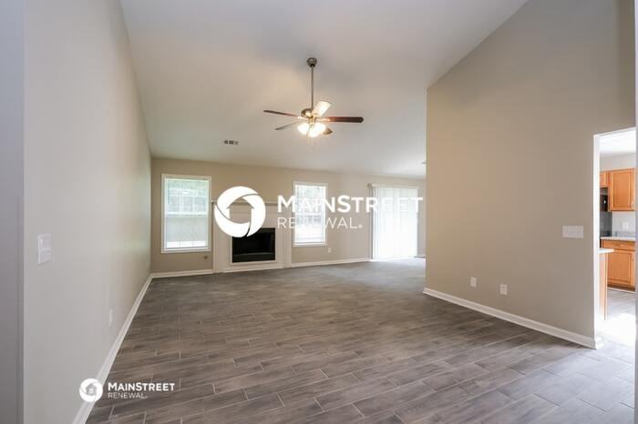 65 Burdell Dr - Photo 3 of 16