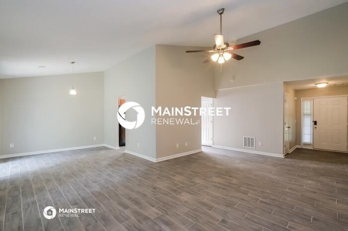 65 Burdell Dr - Photo 4 of 16