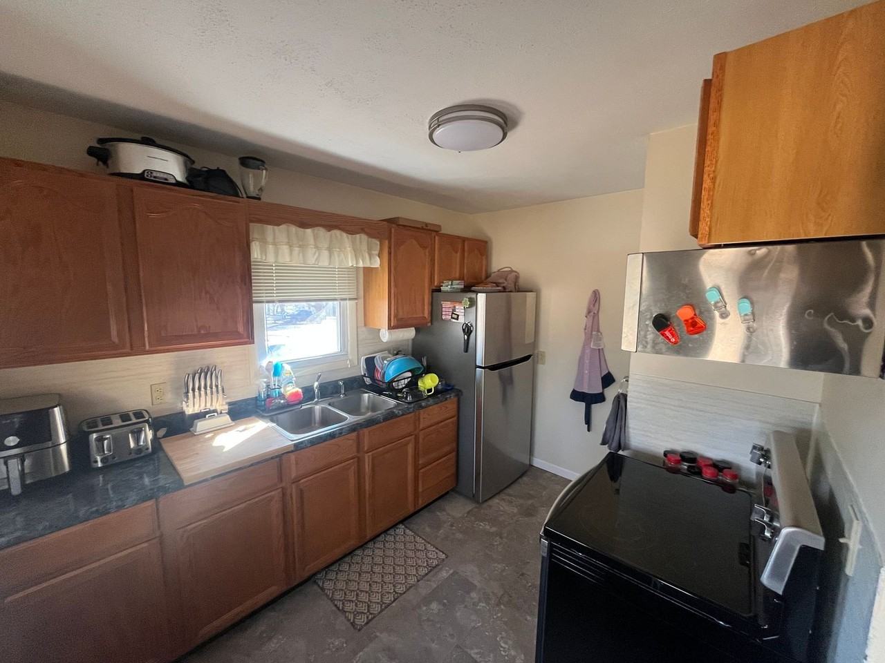 265 View St - Photo 5 of 10