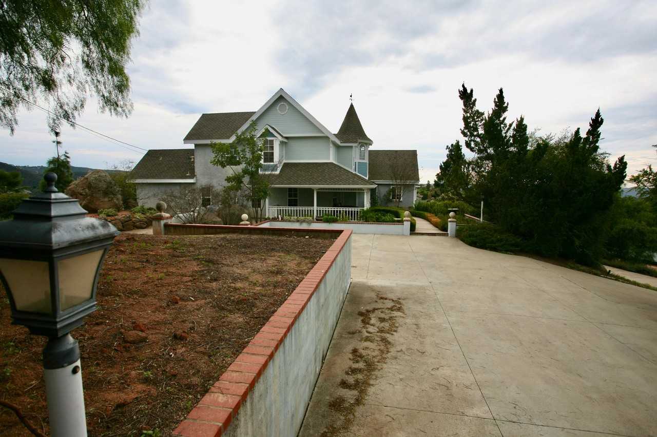 10031 Valle Caballo Ln - Photo 3 of 22