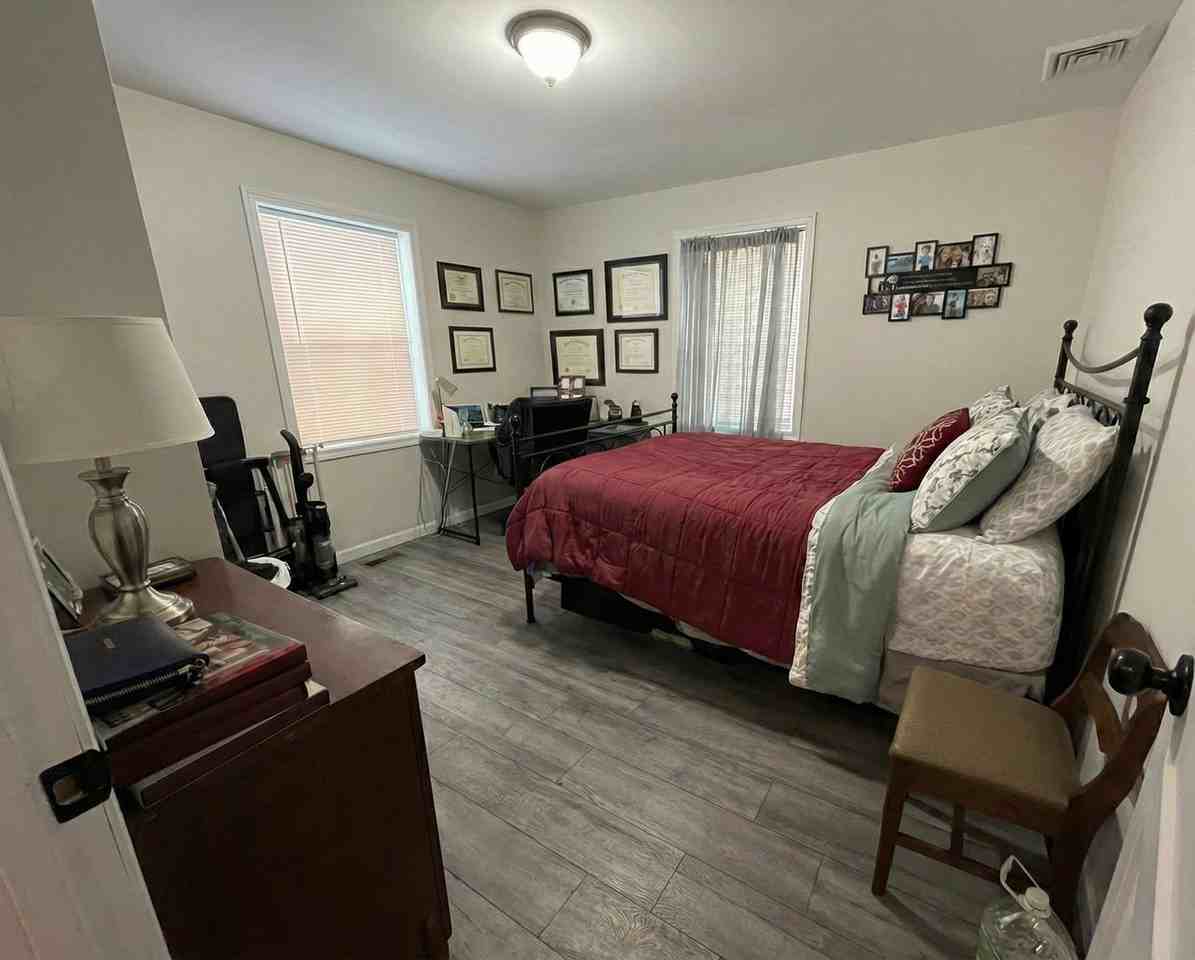 12 Fetherman St - Photo 5 of 33