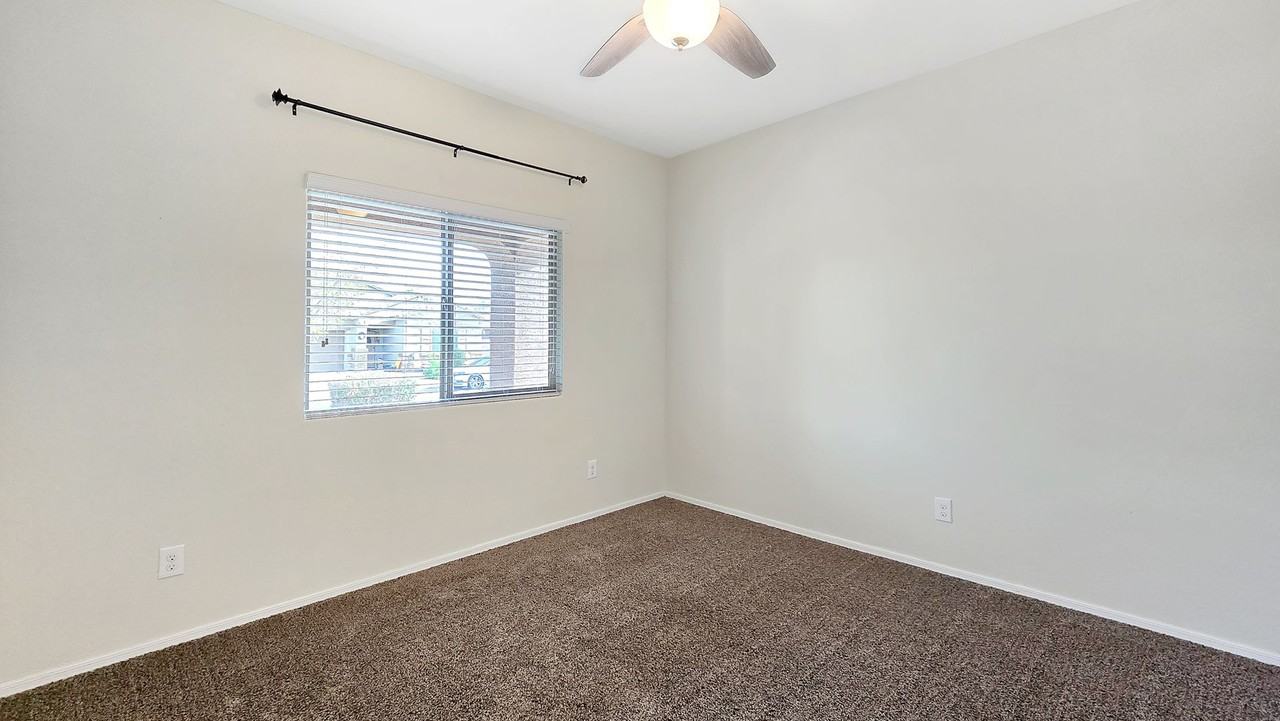 5042 S 237th Dr - Photo 6 of 35