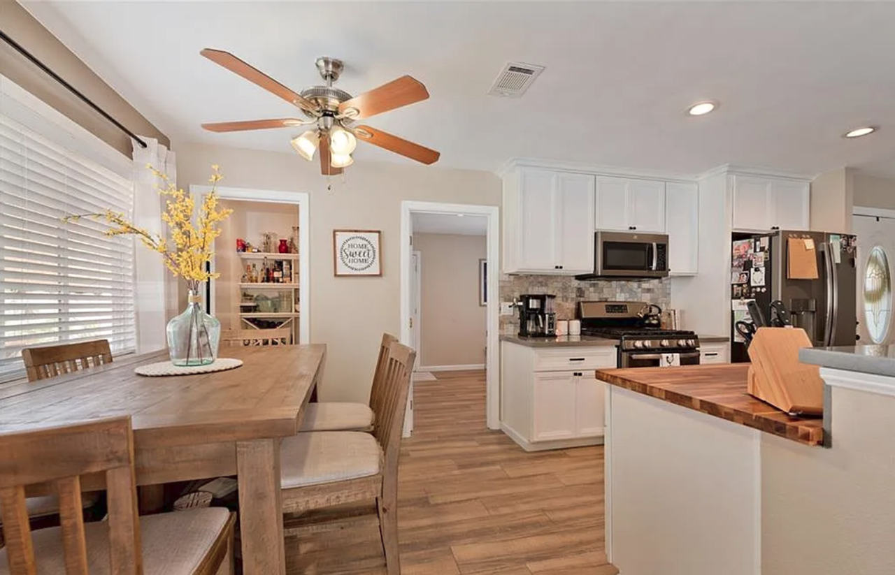 9455 Cathywood Dr - Photo 3 of 16