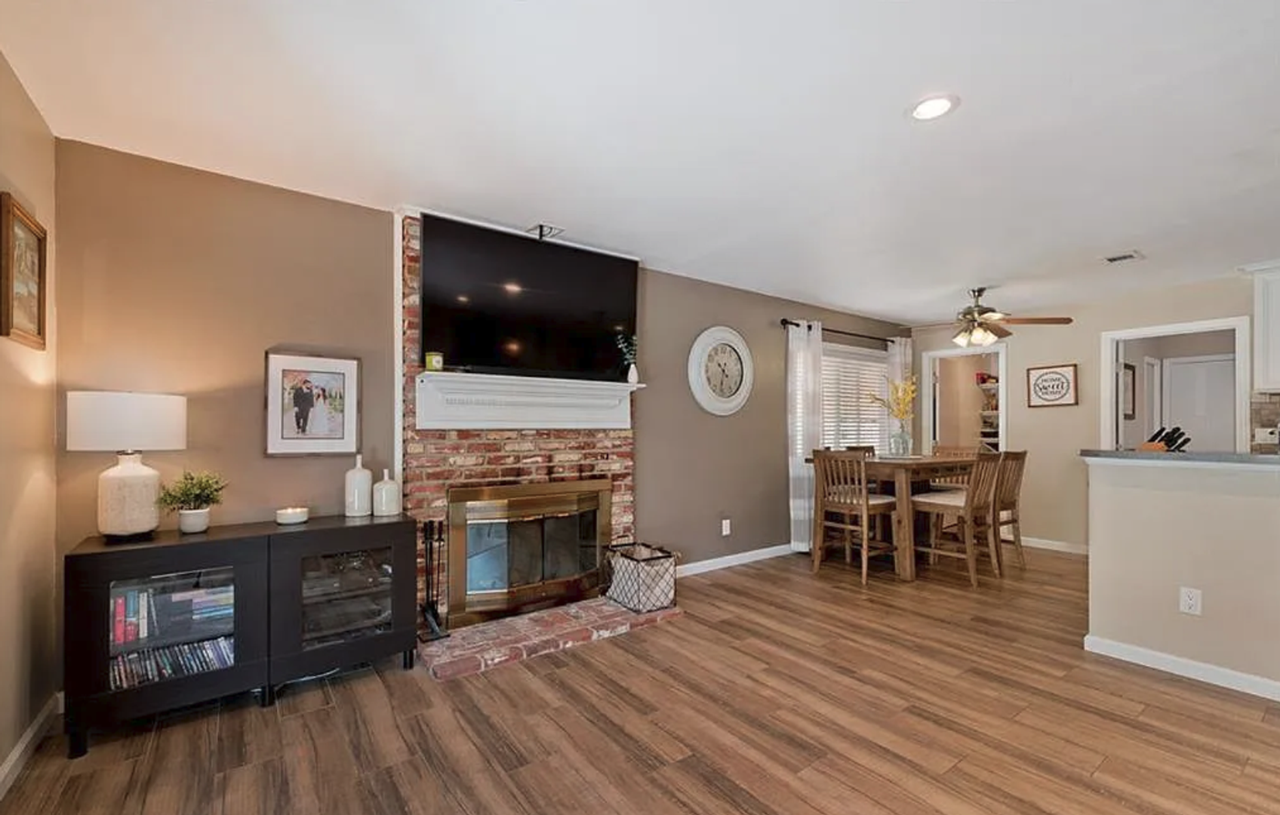 9455 Cathywood Dr - Photo 4 of 16