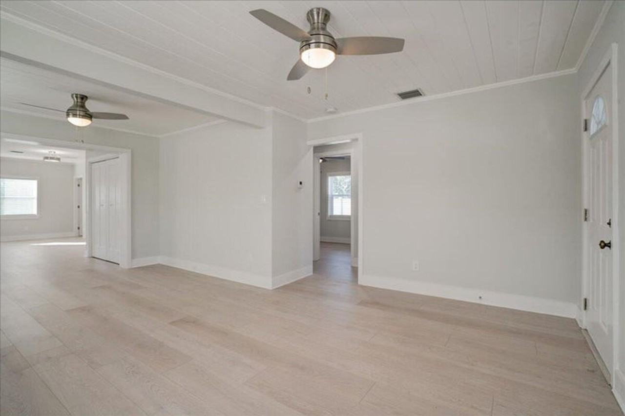 320 Nw 6th Ave - Photo 5 of 22