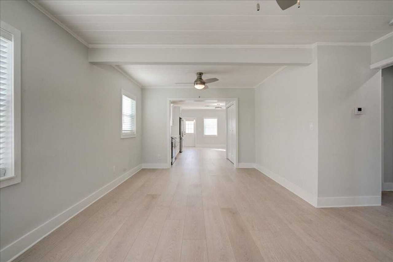 320 Nw 6th Ave - Photo 6 of 22