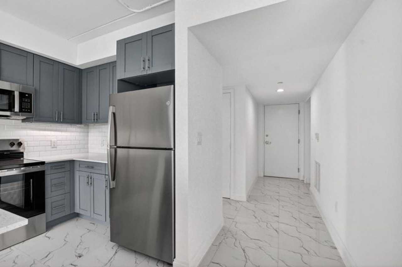 350 W Hidden Valley Blvd - Photo 7 of 18