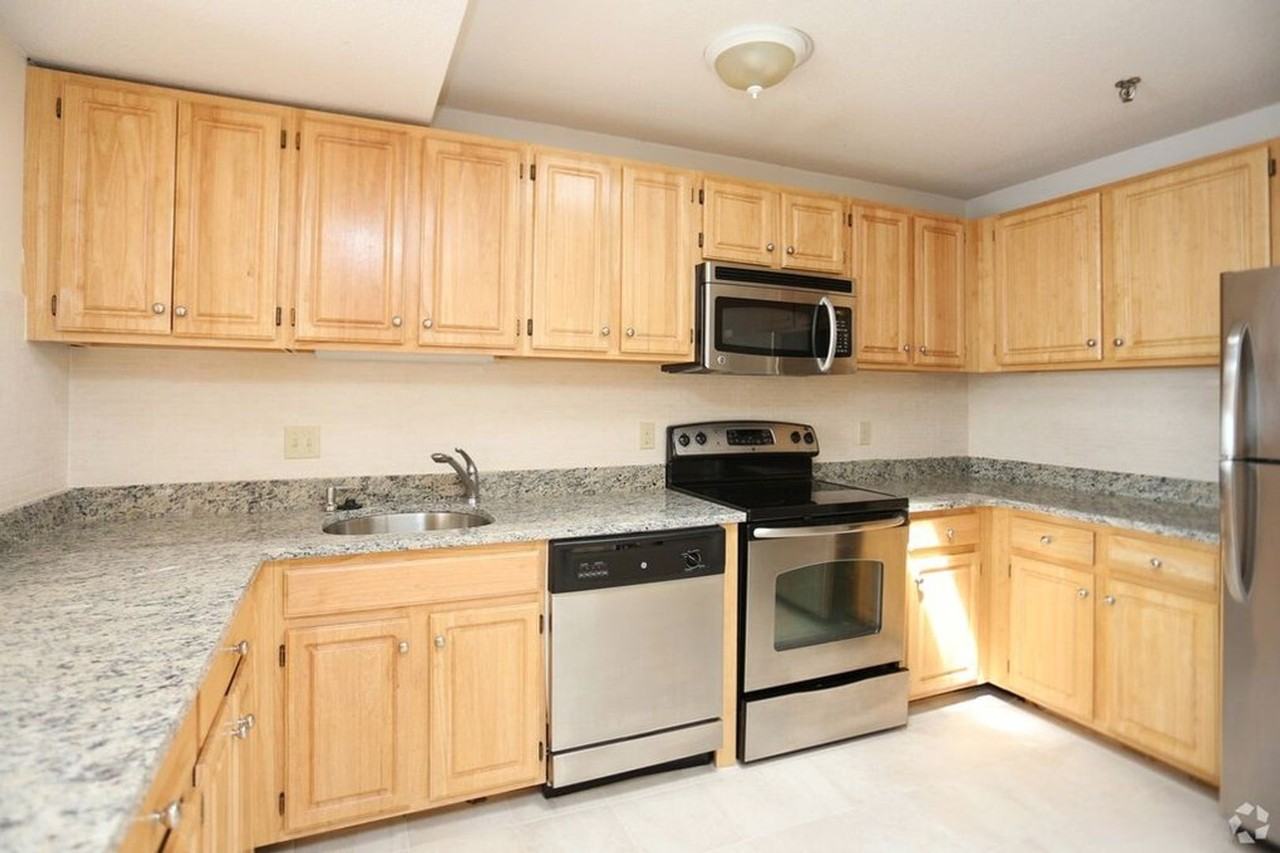 1081 Commonwealth Ave - Photo 3 of 11