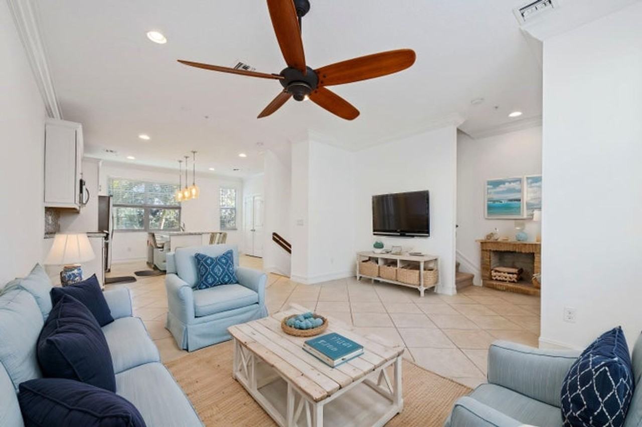 222 S Federal Hwy - Photo 2 of 21