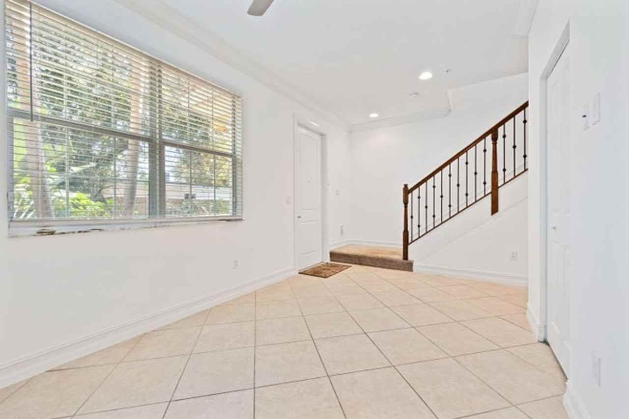 222 S Federal Hwy - Photo 4 of 21