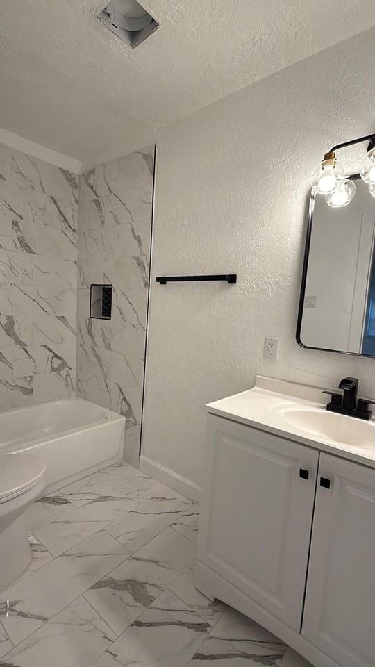 5311 Lyndhurst Dr - Photo 2 of 16