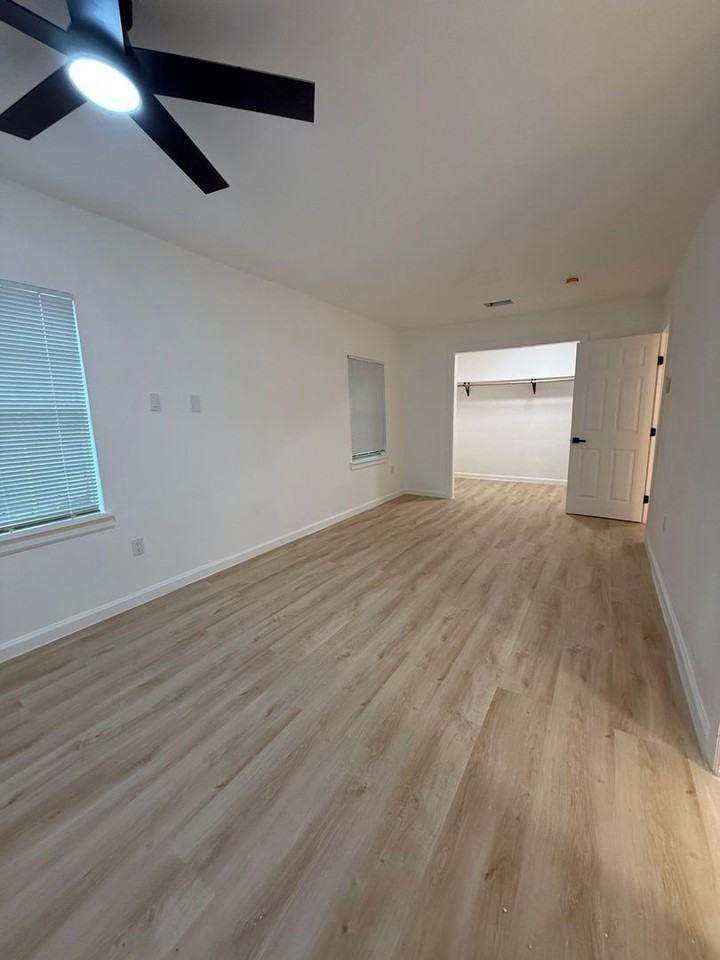 5311 Lyndhurst Dr - Photo 6 of 16