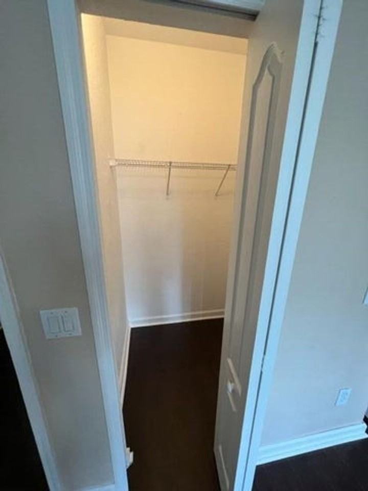 2261 Shoma Dr - Photo 7 of 12