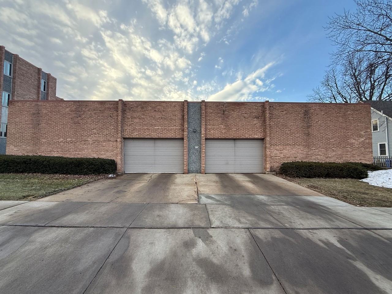 112 W 17th Street - Photo 4 of 50