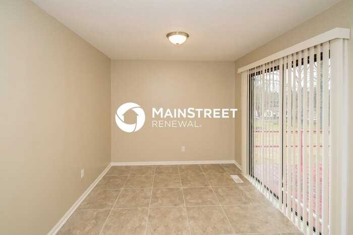 102 Moonglow Dr - Photo 4 of 15