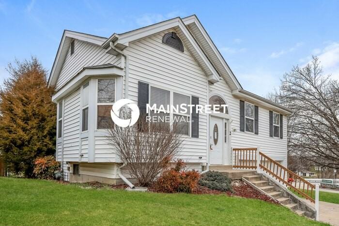 2 Aspen Pointe Dr - Photo 2 of 17