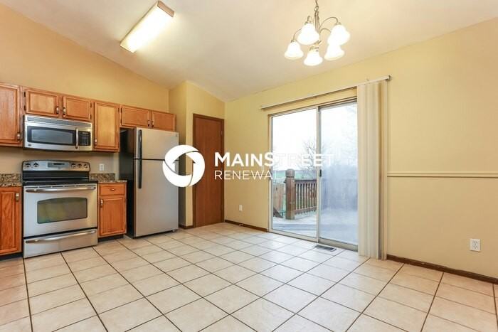 2 Aspen Pointe Dr - Photo 5 of 17