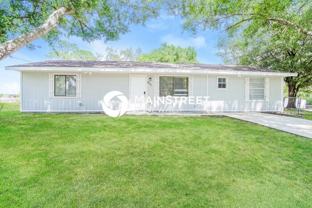 811 Airport Ave Se - Photo 1 of 1