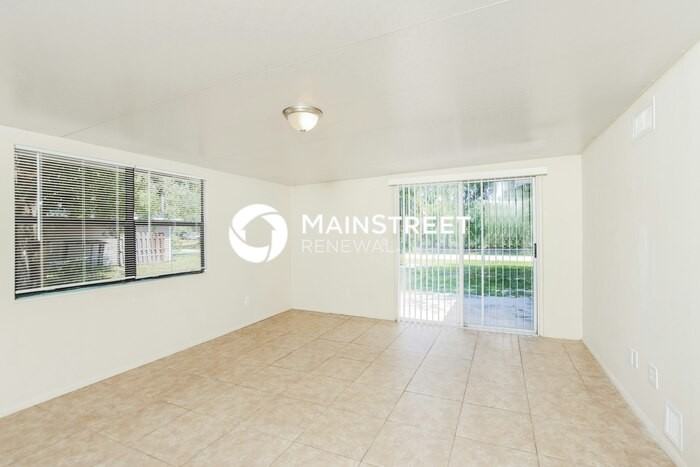 811 Airport Ave Se - Photo 7 of 16