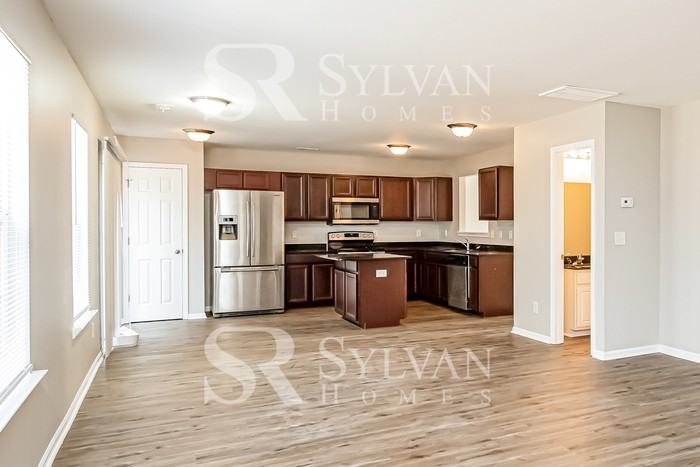 1295 Green Turf Ln - Photo 5 of 16