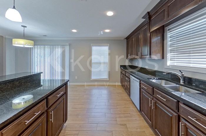 706 Hickory Ave - Photo 7 of 20