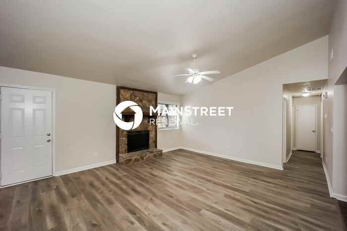 380 Fleming Ct - Photo 3 of 16