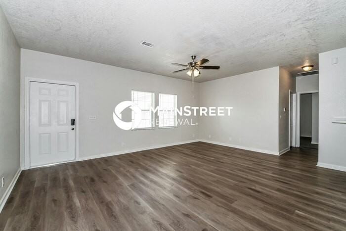 4318 9th St W - Photo 3 of 16