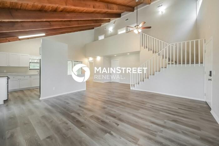 12613 7th St - Photo 4 of 17