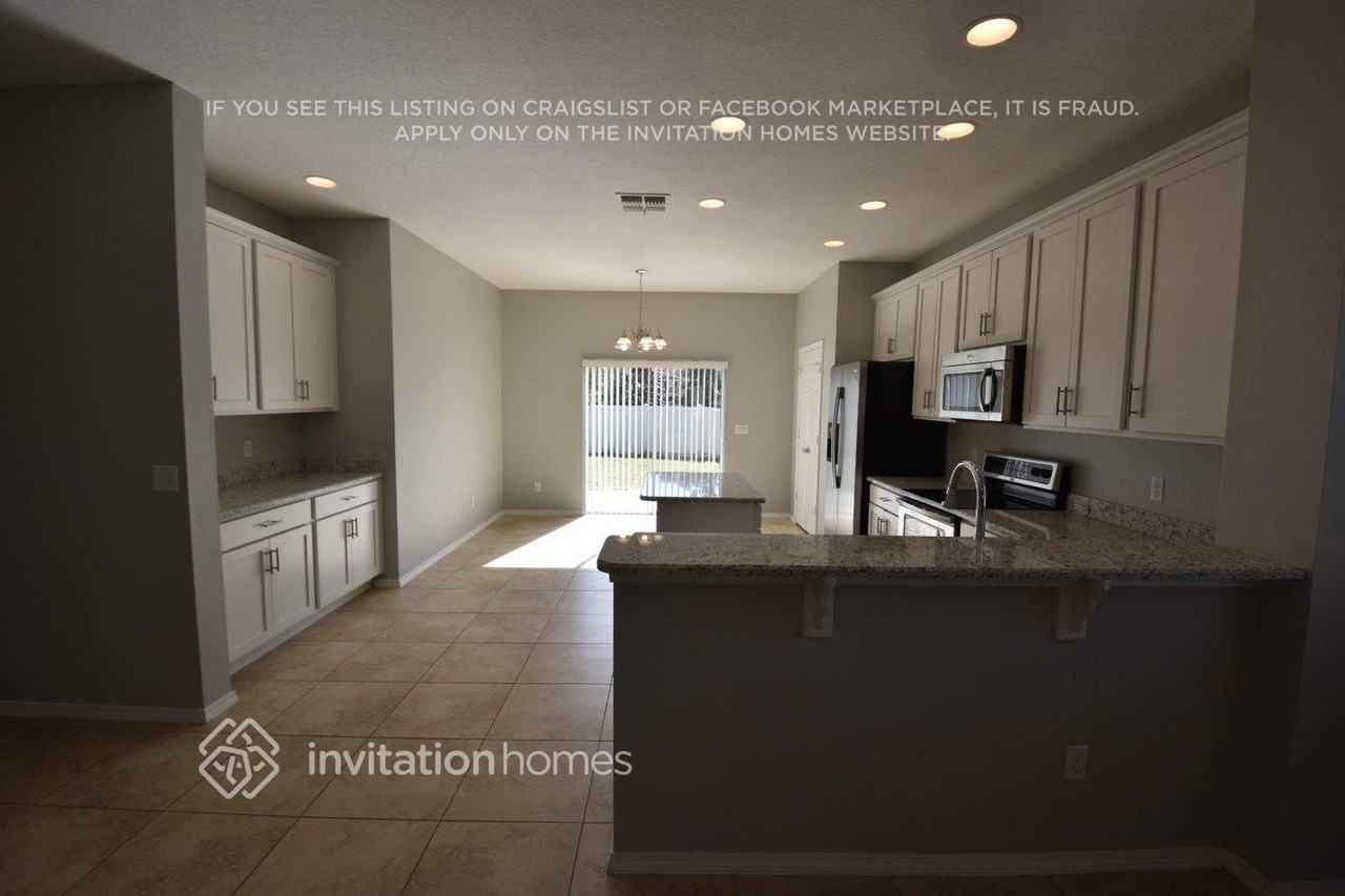 30249 Cheval St - Photo 3 of 21