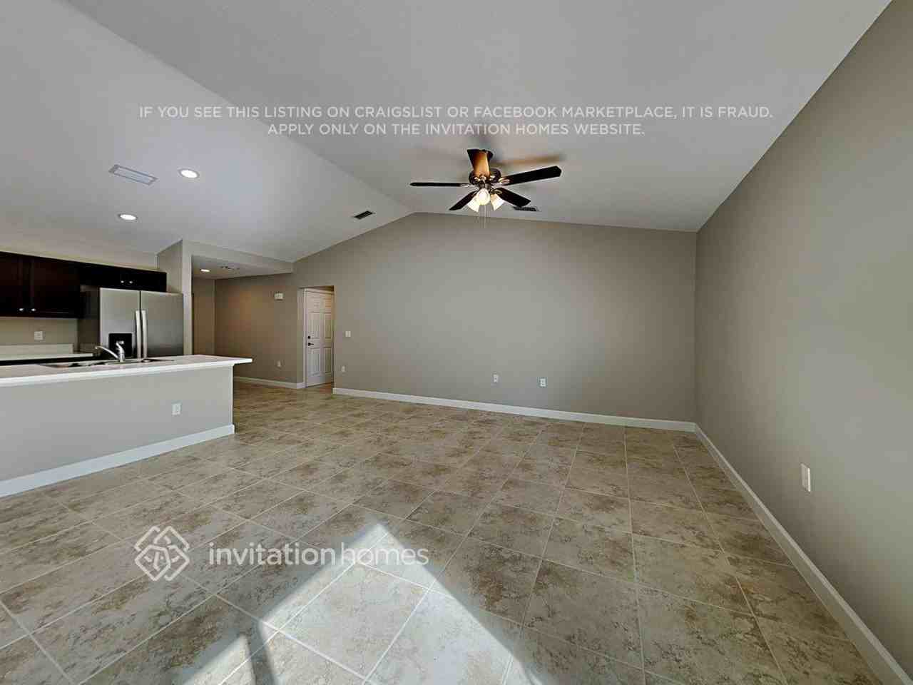 566 Olney St Sw - Photo 4 of 20