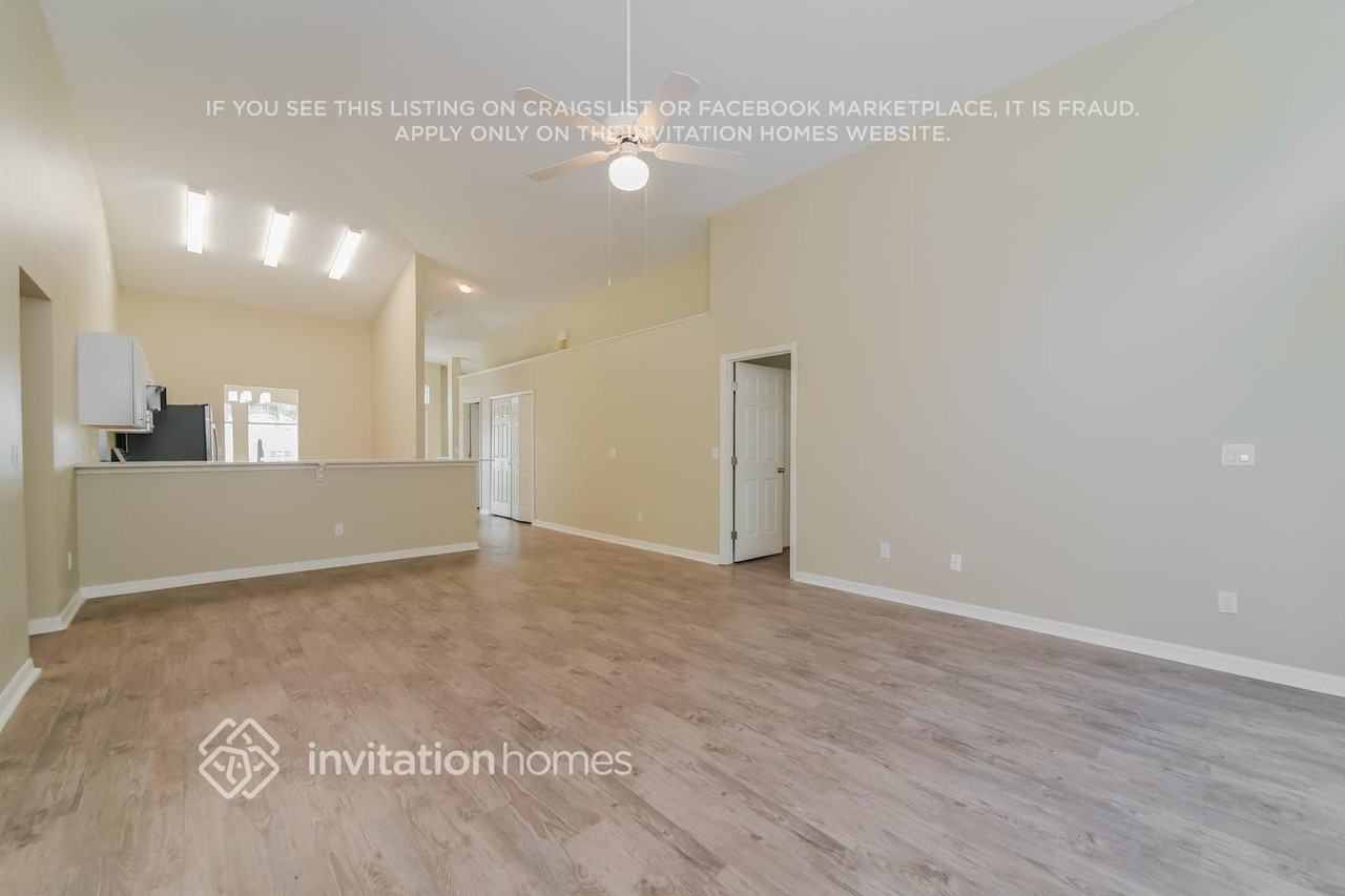 238 Old Mill Cir - Photo 4 of 17