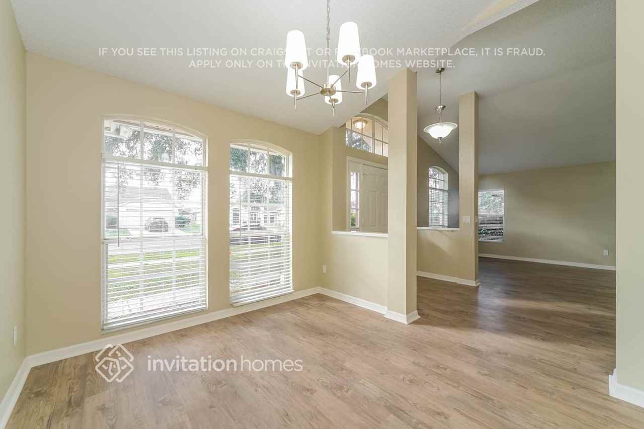 238 Old Mill Cir - Photo 5 of 17